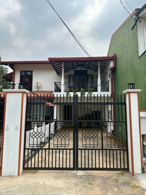 Casa Theo Villa Kelaniya Bagian luar foto